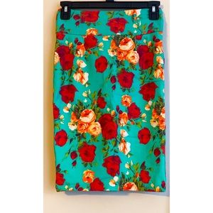 🆕 LISTING!! CHARLOTTE RUSSE FLORAL PRINT PENCIL SKIRT(PLEASE READ DESCRIPTION)